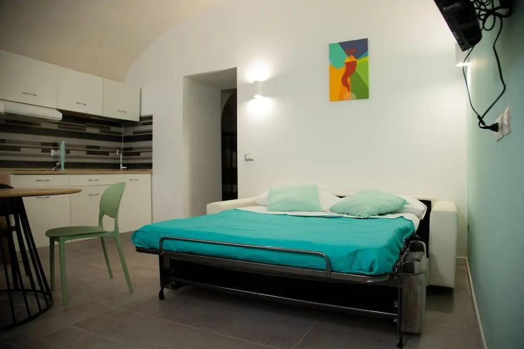 Intero Alloggio - Chiaia Naples Apartment
