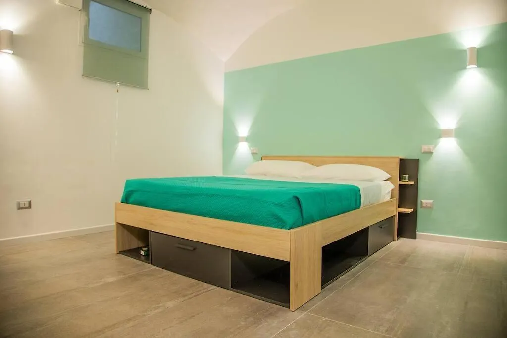 Intero Alloggio - Chiaia Naples Apartment