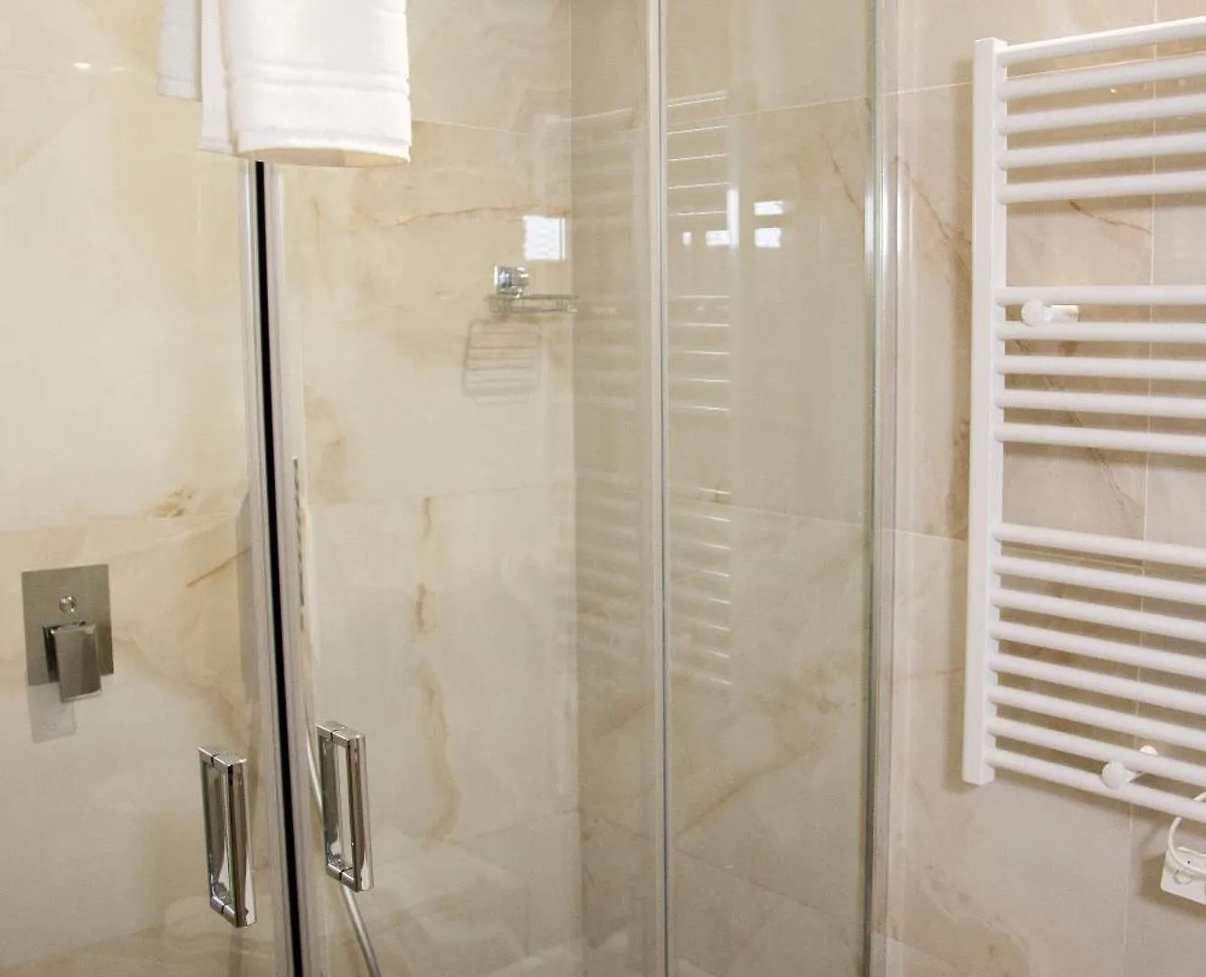Apartment Intero Alloggio - Chiaia Naples Italy