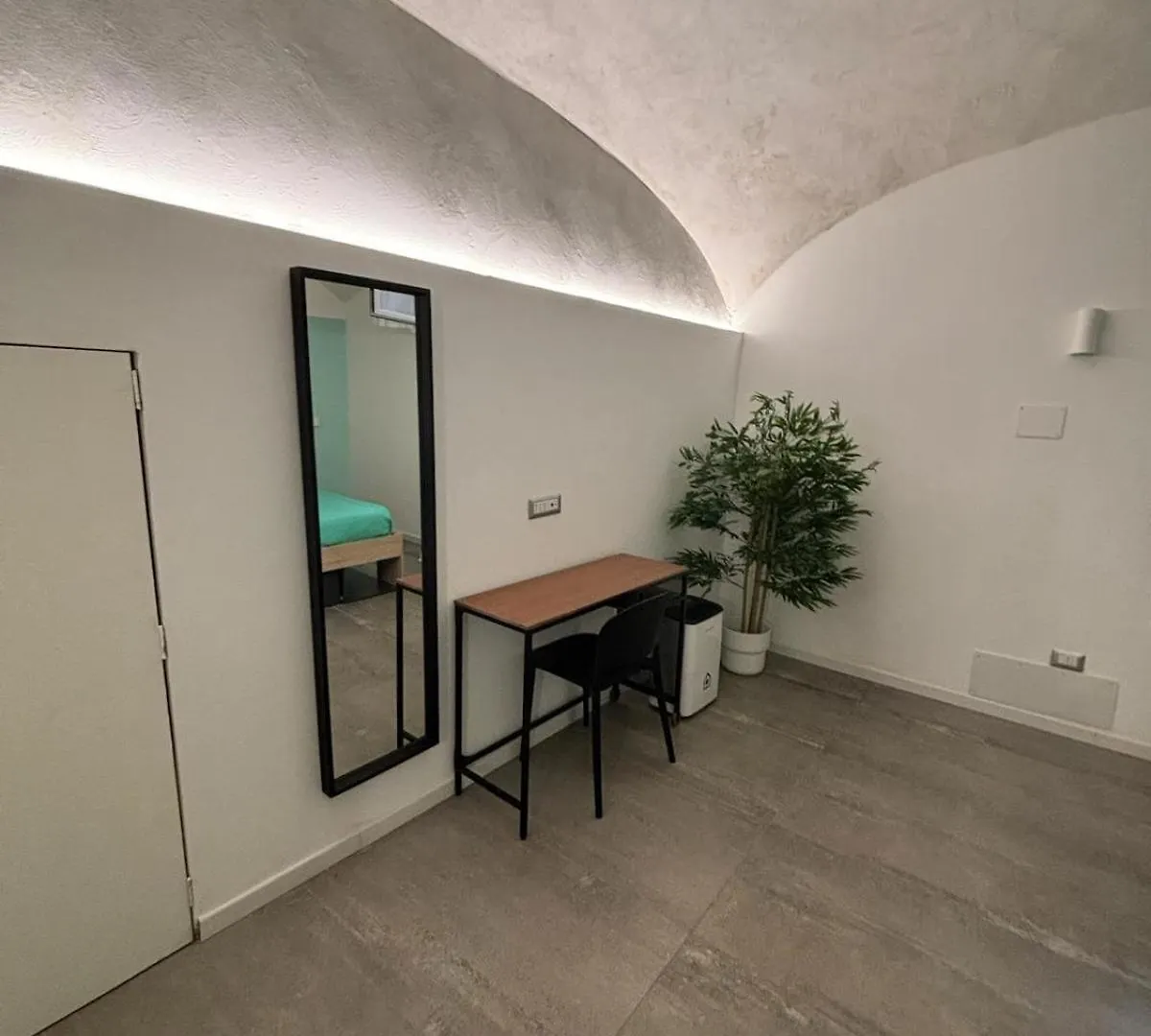 Intero Alloggio - Chiaia Naples Apartment