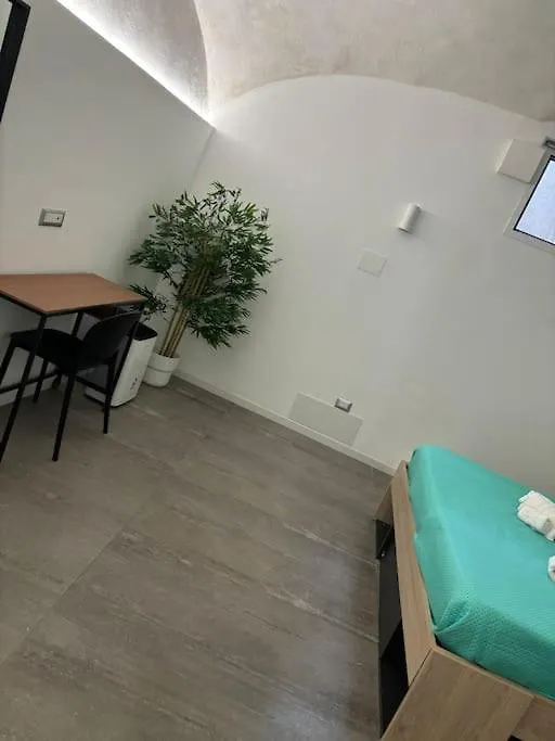 Apartment Intero Alloggio - Chiaia Naples